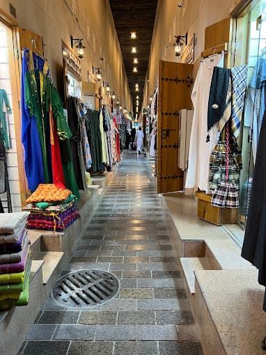 جولة  الأطعمه في الاحساء الهفوف مع مرشد سياحي 