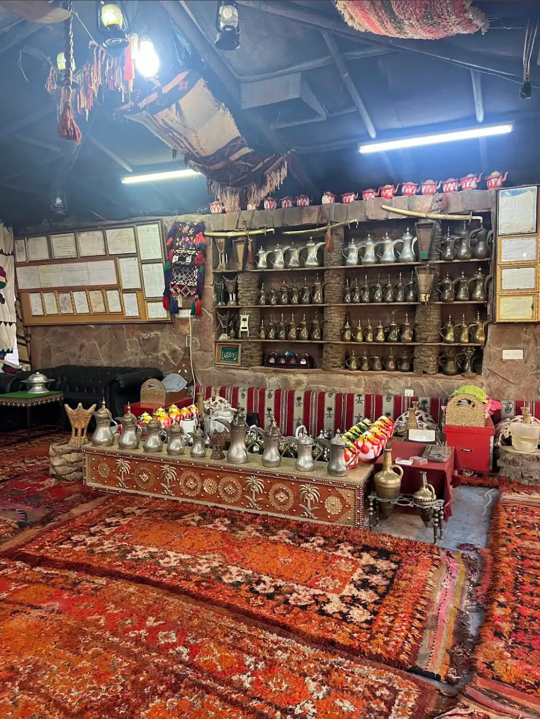 النقوش في جبه و حبل ام سمنان