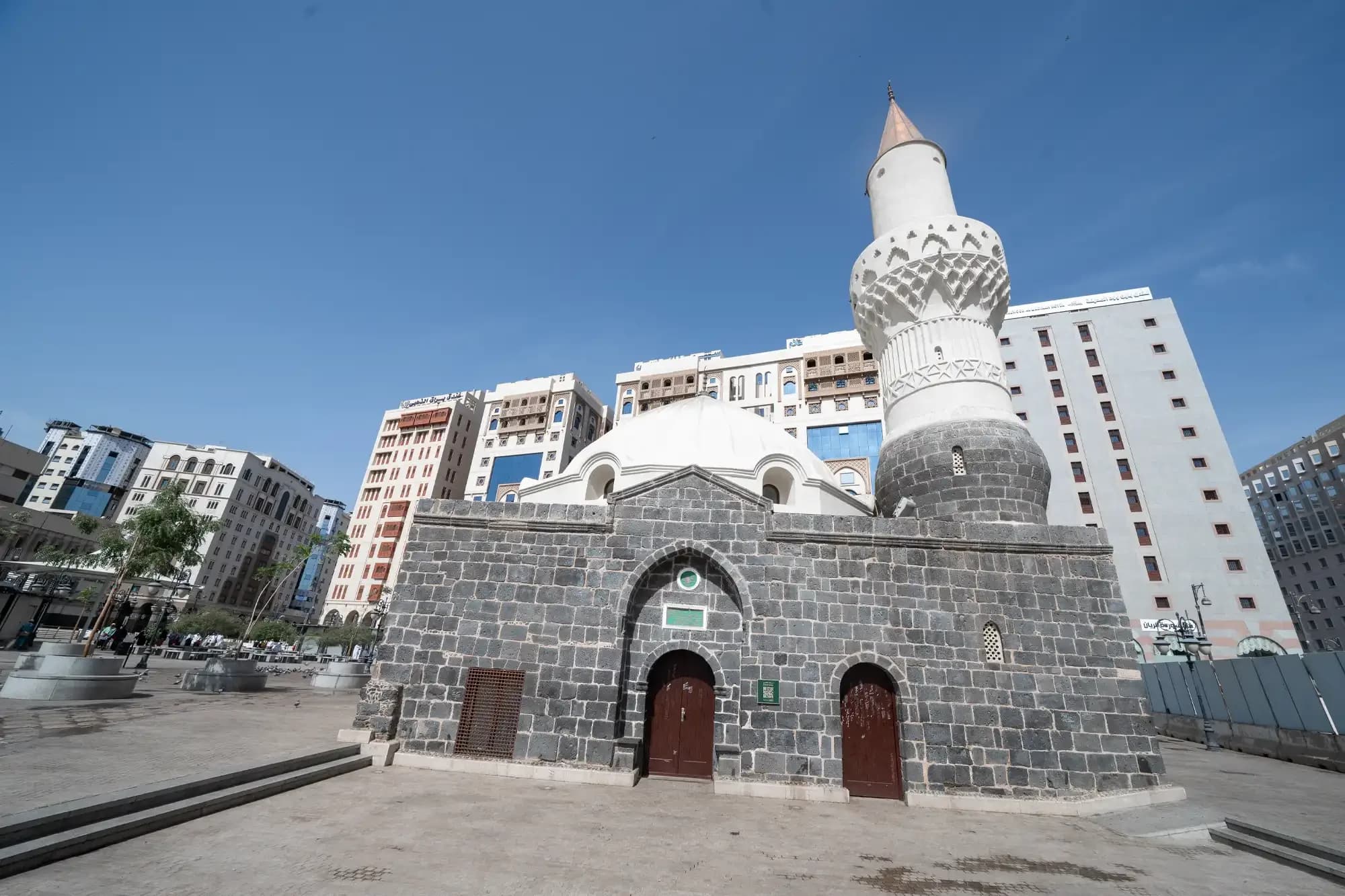 المدينة المنورة: جولة سياحية دينية لاهم المساجد